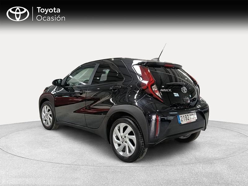 Usado Toyota Aygo X Play 72 CV (52 kW) 2024 Negro SUV