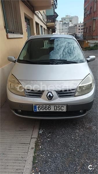 Gris / plata Usado 2005 Renault Scénic II Expression Monovolumen | 2000 € (Super precio) - Imagen 1/4