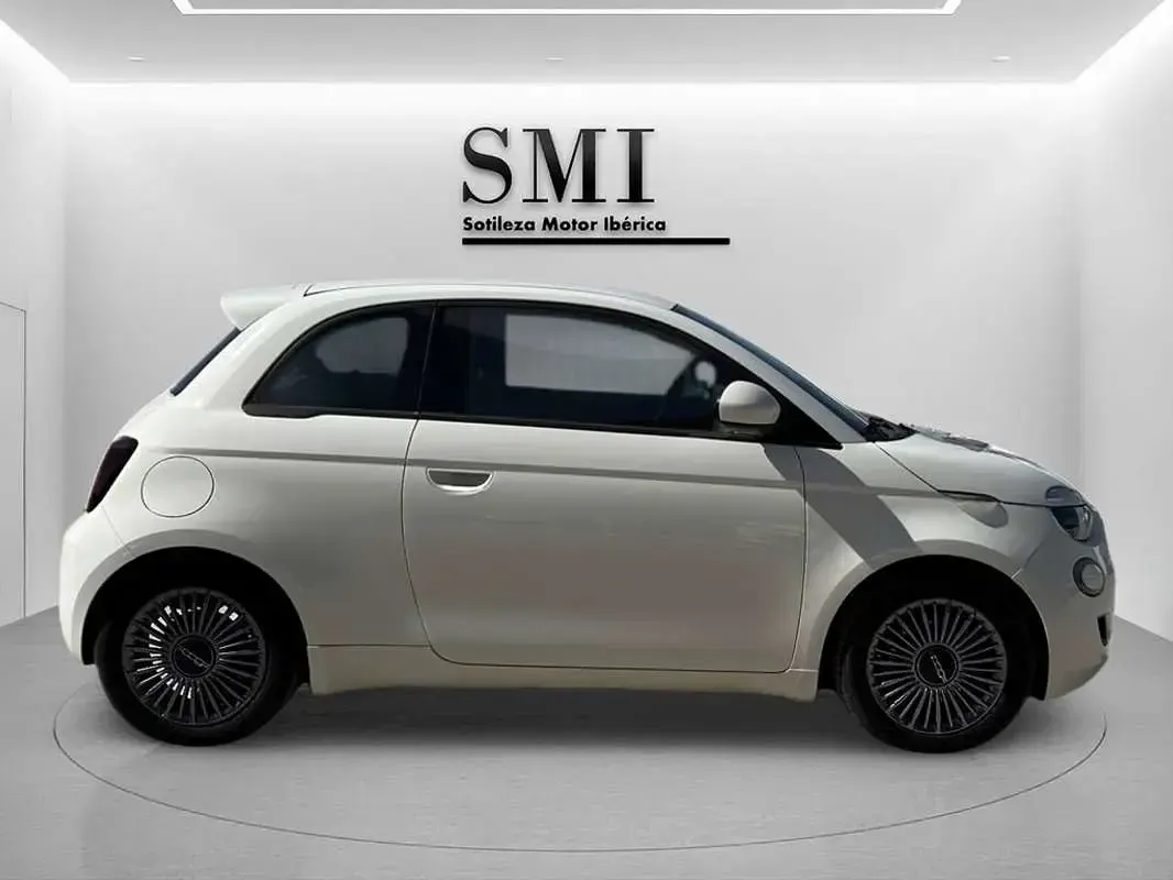 Usado Fiat 500e Icon 86 kW (118 CV) 2022 Blanco Utilitario
