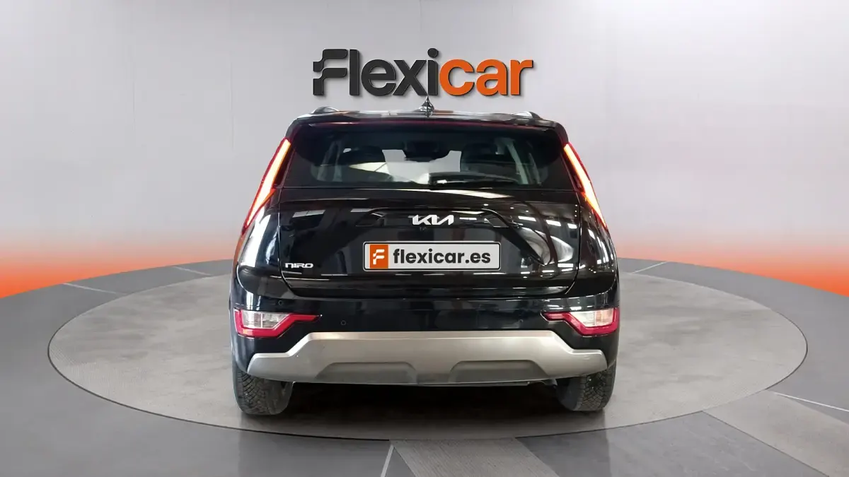 Usado Kia Niro 141 CV (103 kW) 2024 Negro SUV