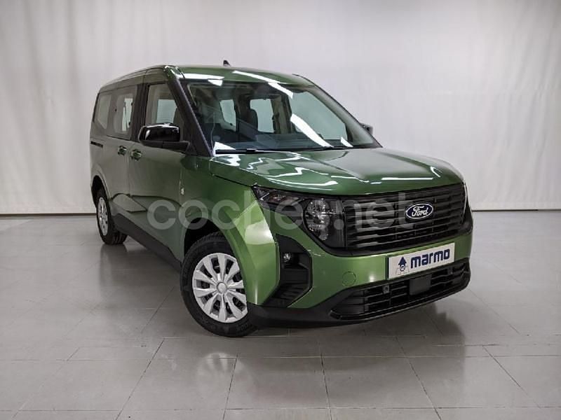 Verde Usado 2024 Ford Tourneo Courier Trend Monovolumen | 25.490 € (Precio justo) - Imagen 1/4