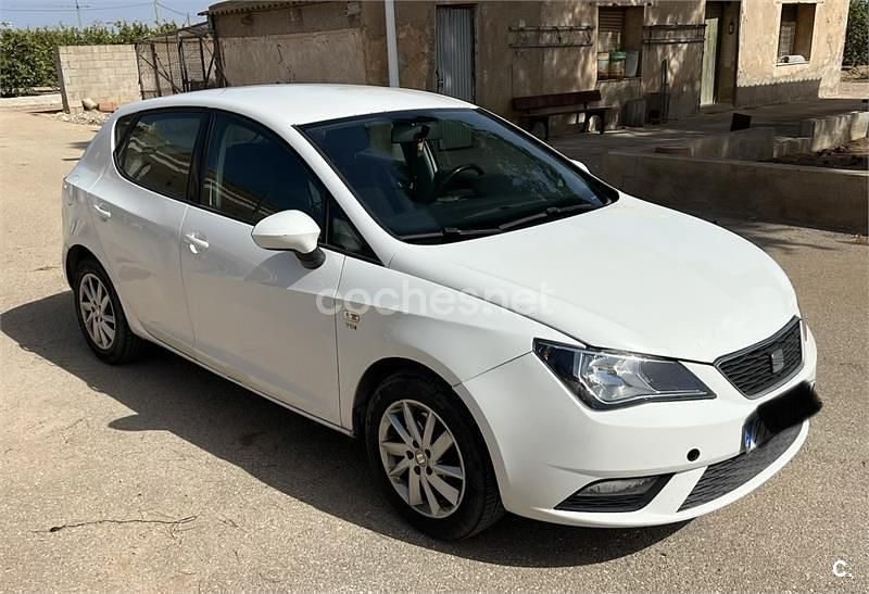 Usado Seat Ibiza Style 105 CV (77 kW) 2012 Blanco Berlina