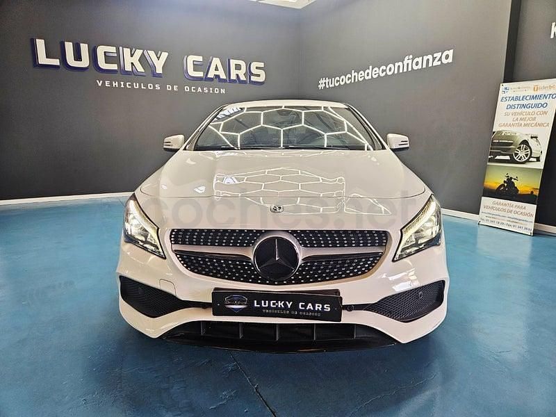 Usado Mercedes CLA180 Shooting Brake 122 CV (89 kW) 2018 Blanco Familiar