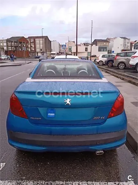 Usado Peugeot 207 CC 110 CV (80 kW) 2007 Azul Descapotable