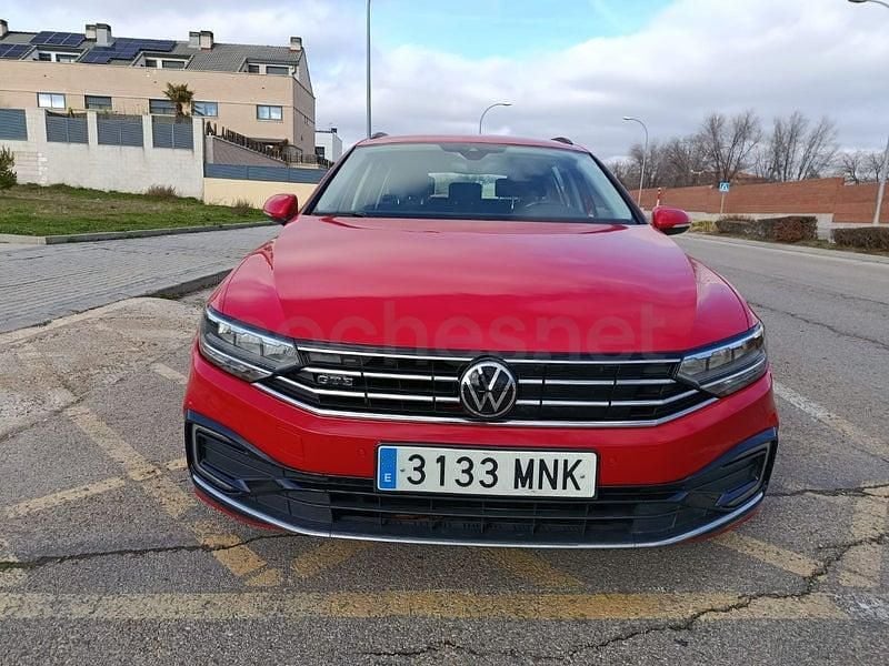 Usado VW Passat GTE 218 CV (160 kW) 2021 Rojo Familiar