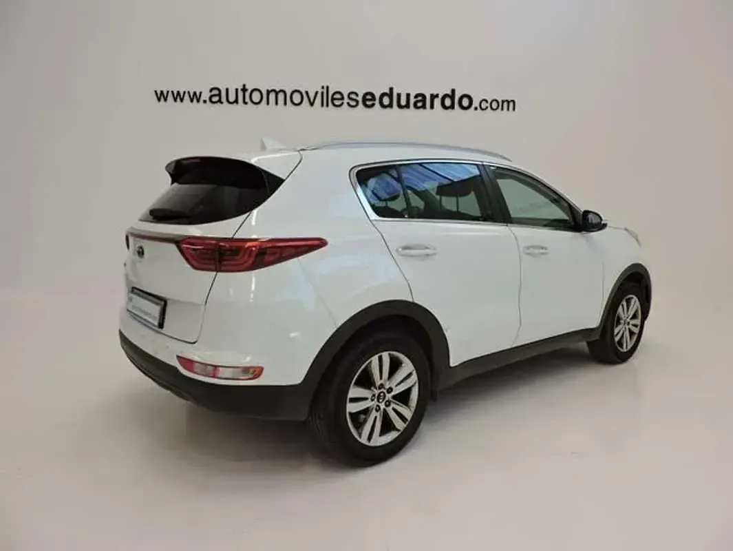 Usado Kia Sportage 131 CV (96 kW) 2017 Blanco SUV