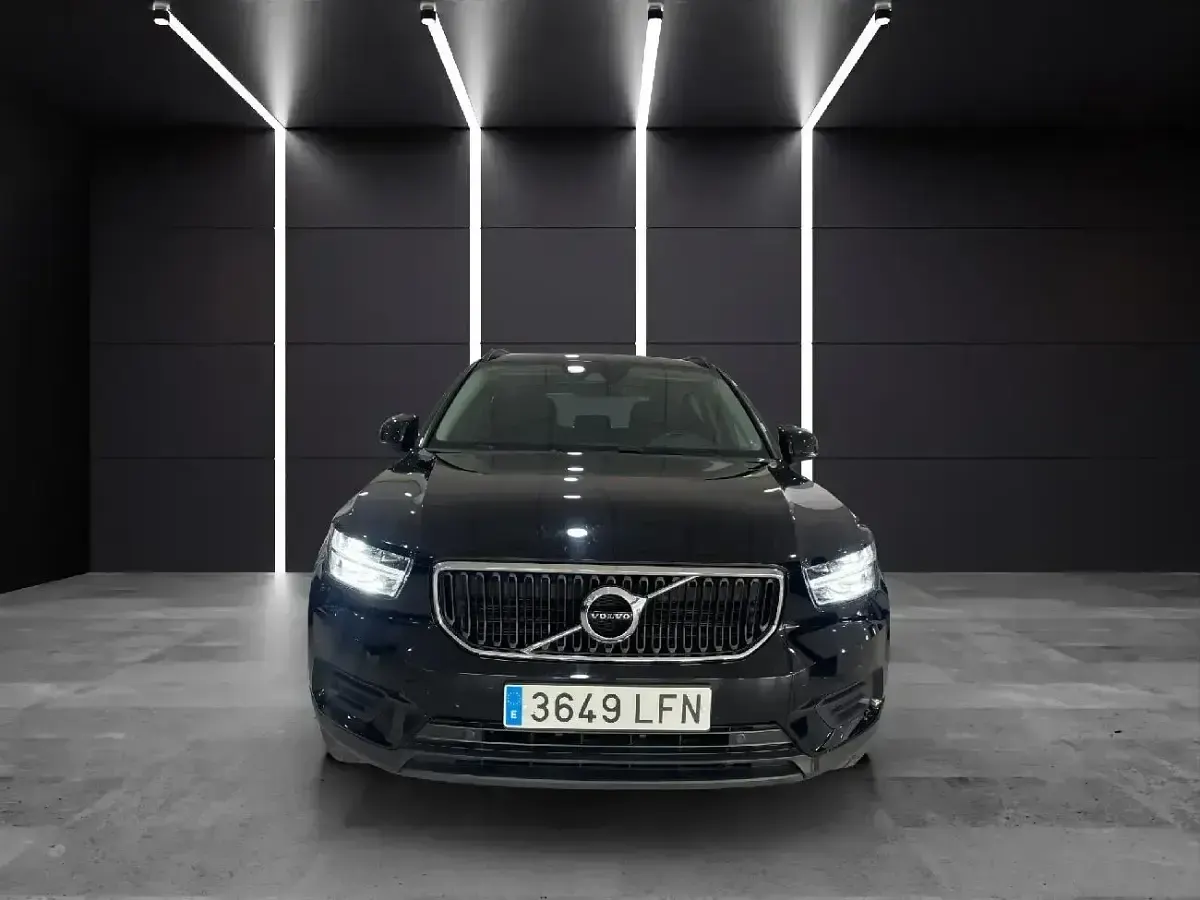 Usado Volvo XC40 150 CV (110 kW) 2020 Negro SUV
