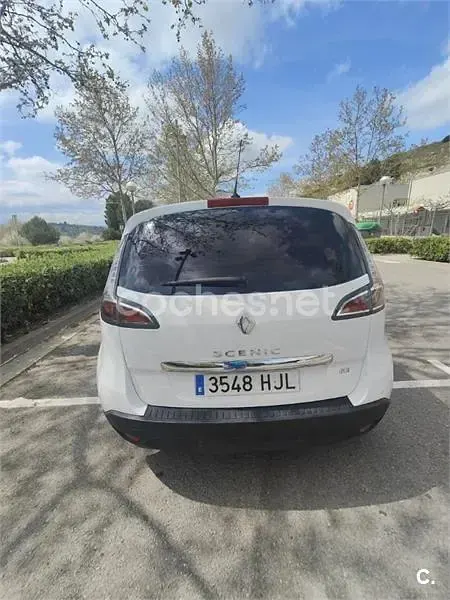 Usado Renault Scenic E-Tech Dynamique 110 CV (80 kW) 2012 Blanco Monovolumen