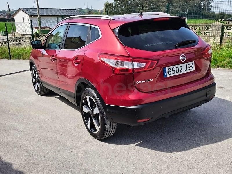 Begagnad Nissan Qashqai Acenta 116 HK (85 kW) 2016 Röd SUV