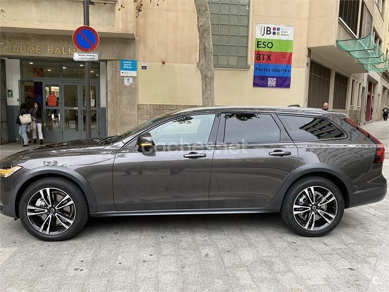Usado Volvo V90 CC Pro 197 CV (144 kW) 2021 Marrón Familiar