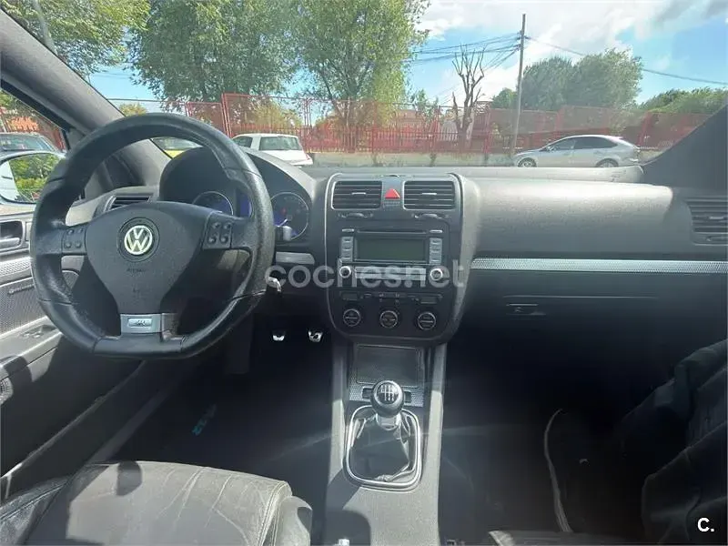 Usado VW Golf IV R 250 CV (183 kW) 2006 Negro Berlina
