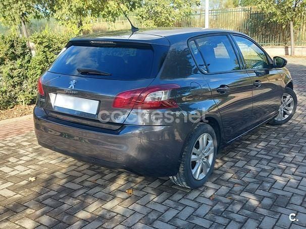 Usado Peugeot 308 Style 130 CV (95 kW) 2016 Gris / plata Berlina