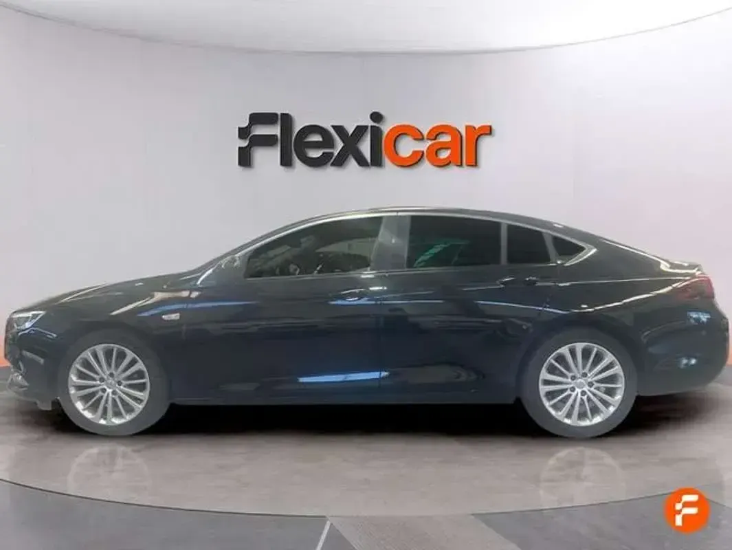Usado Opel Insignia Innovation 136 CV (100 kW) 2020 Negro Berlina