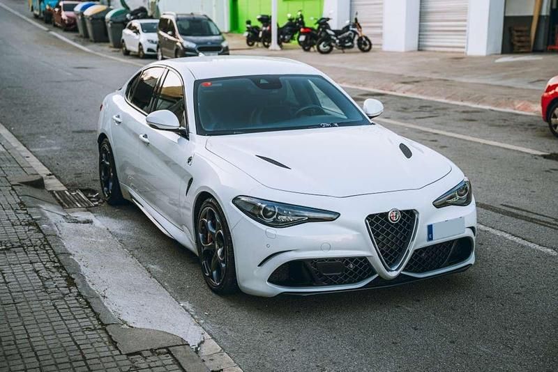 Blanco Usado 2017 Alfa Romeo Giulia Quadrifoglio Berlina | 62.500 € (Caro) - Imagen 1/4