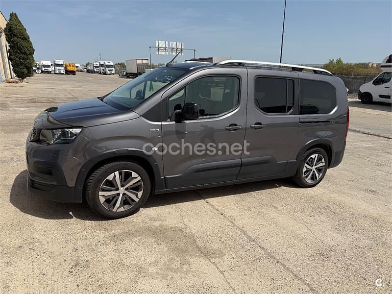 Usado Peugeot Rifter GT-line 130 CV (95 kW) 2019 Gris / plata Monovolumen