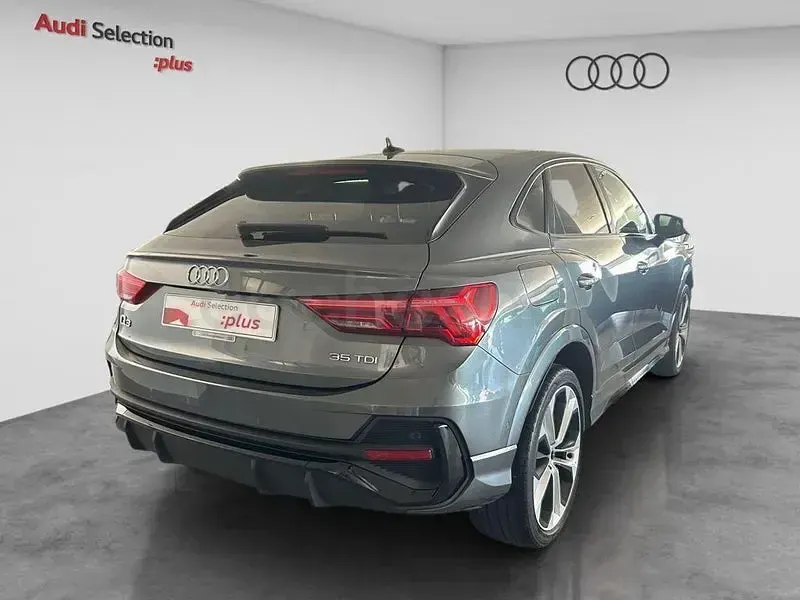 Usado Audi Q3 Sportback Ambiente 150 CV (110 kW) 2020 Gris / plata SUV