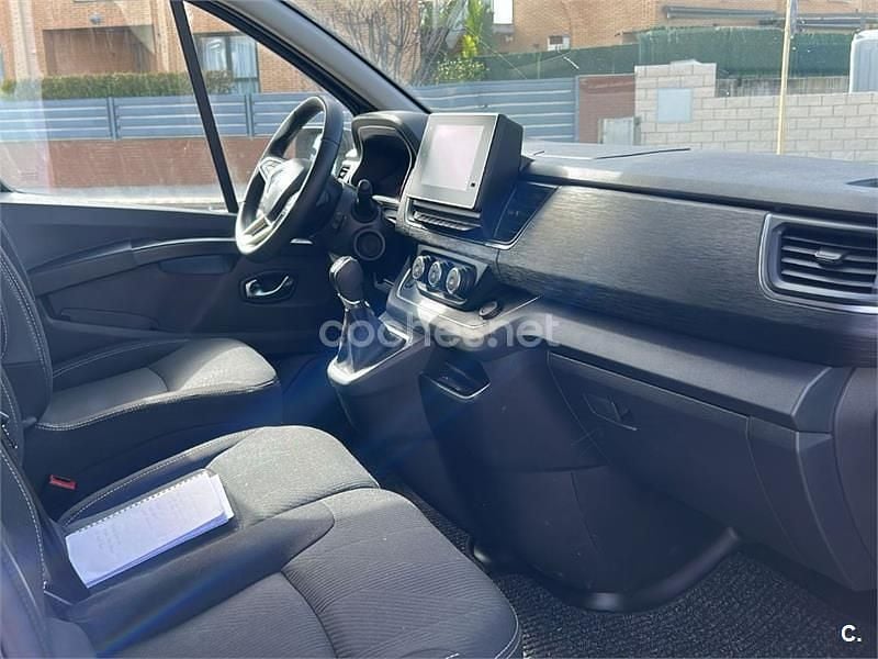 Usado Renault Trafic Equilibre 170 CV (125 kW) 2023 Azul Monovolumen