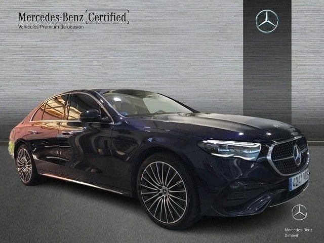 Usado Mercedes E300 313 CV (230 kW) 2024 Azul náutico