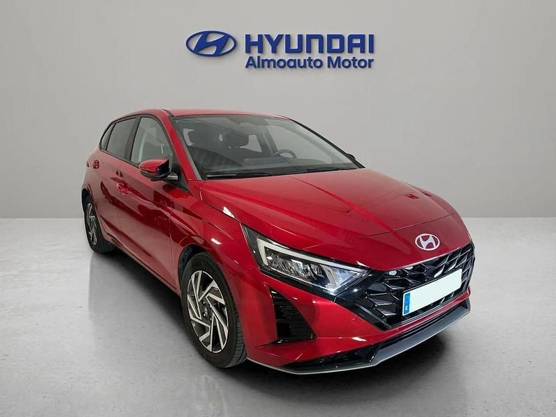 Nuevo Hyundai i20 101 CV (74 kW) 2025 Rojo Utilitario