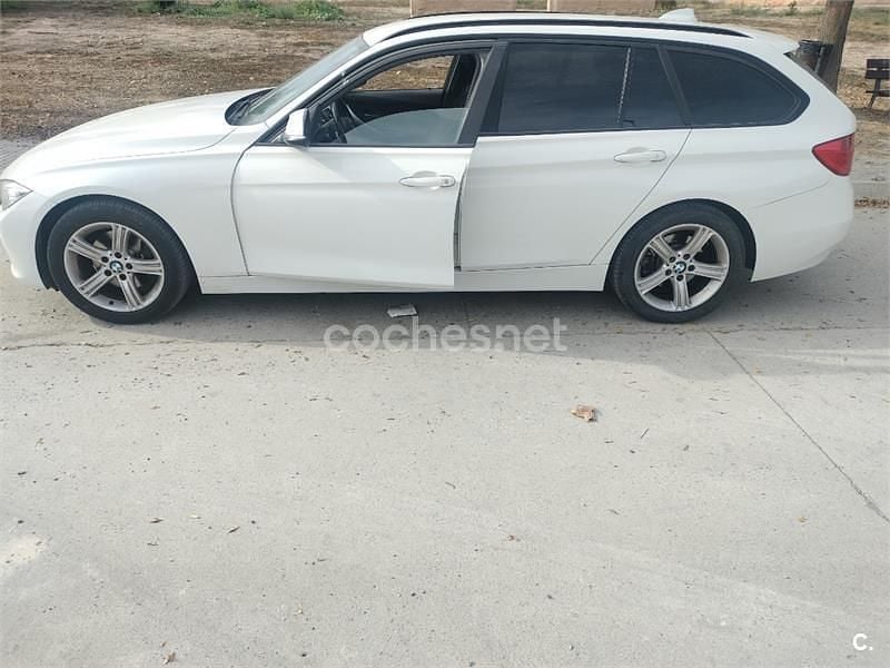 Begagnad BMW 320 184 HK (135 kW) 2013 Vit Sedan