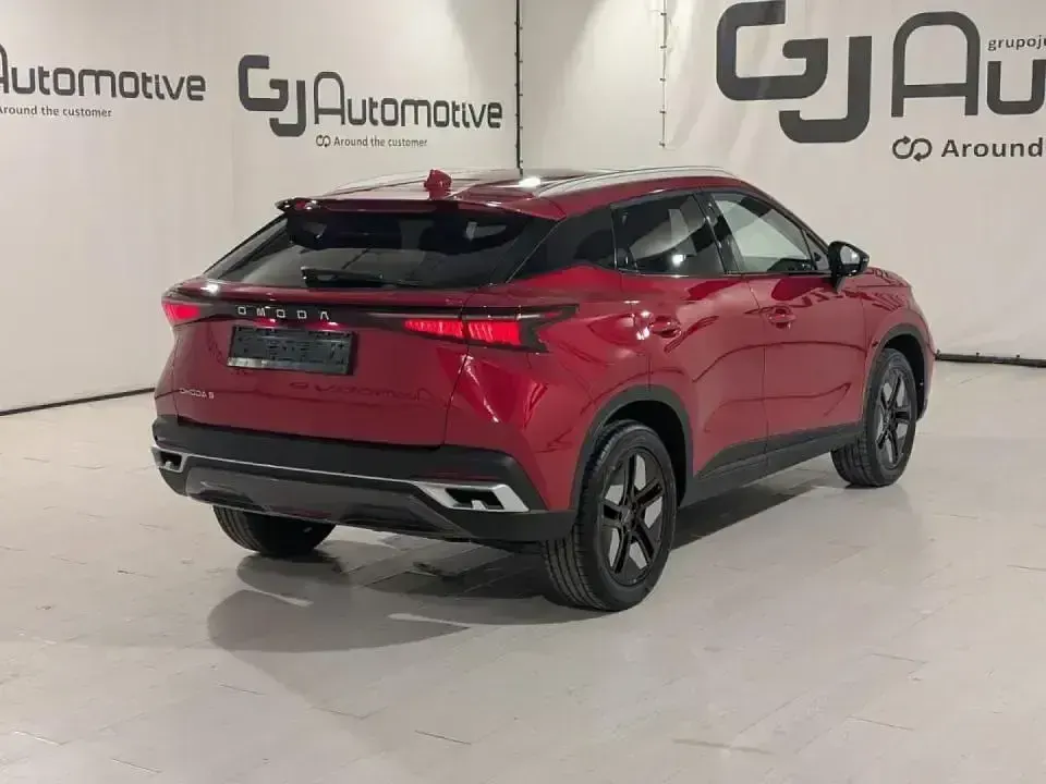 Usado Omoda 5 147 CV (108 kW) 2025 Rojo SUV