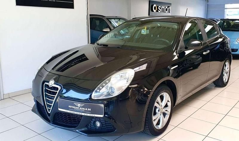 Negro Usado 2012 Alfa Romeo Giulietta Distinctive Utilitario | 5490 € (Precio justo) - Imagen 1/4