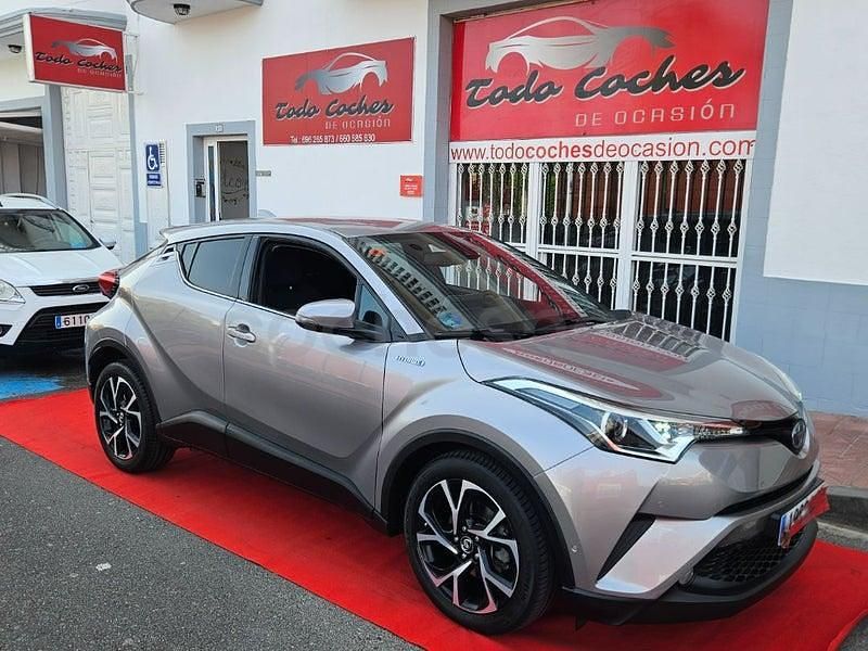 Usado Toyota C-HR Advance 122 CV (89 kW) 2020 Gris / plata SUV