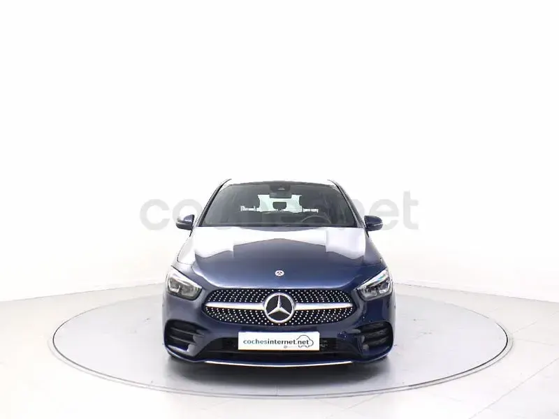 Usado Mercedes B200 150 CV (110 kW) 2022 Azul Utilitario