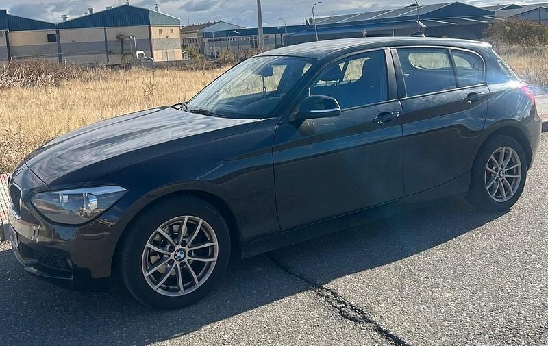 Usado BMW 116 116 CV (85 kW) 2014 Negro Utilitario