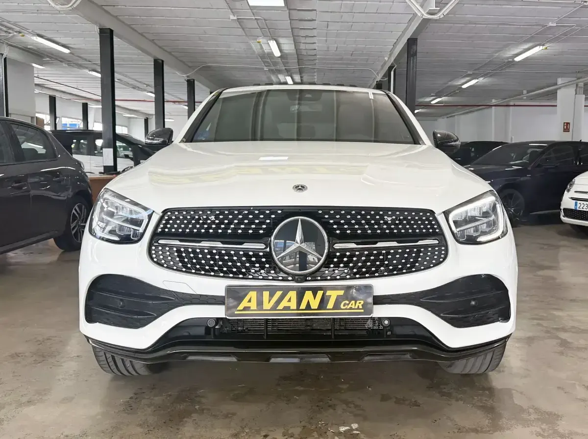 Usado Mercedes GLC300e 320 CV (235 kW) 2021 Blanco SUV