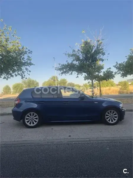 Usado BMW 118 122 CV (89 kW) 2006 Azul Utilitario