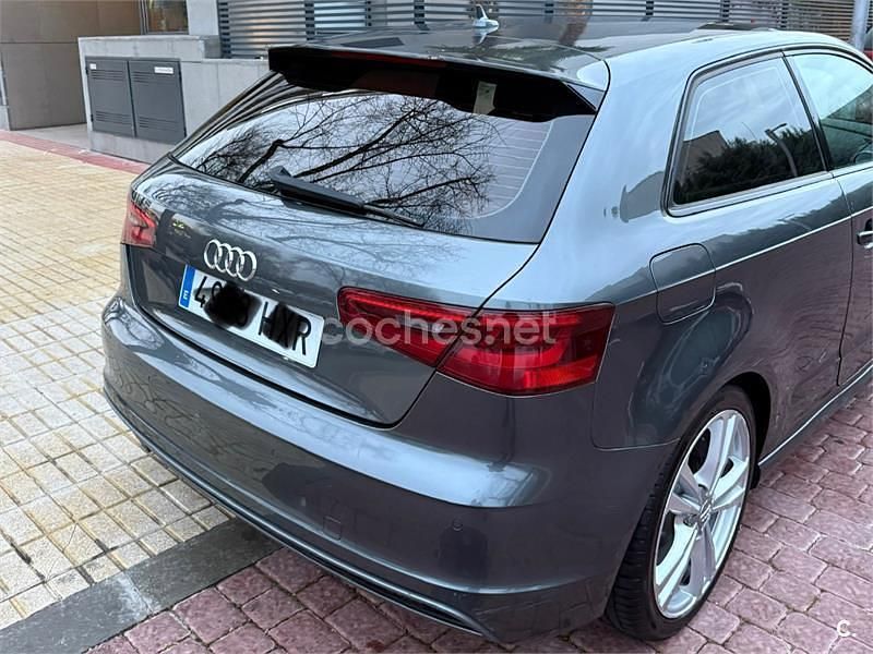 Usado Audi A3 S-Line 150 CV (110 kW) 2014 Gris / plata Berlina