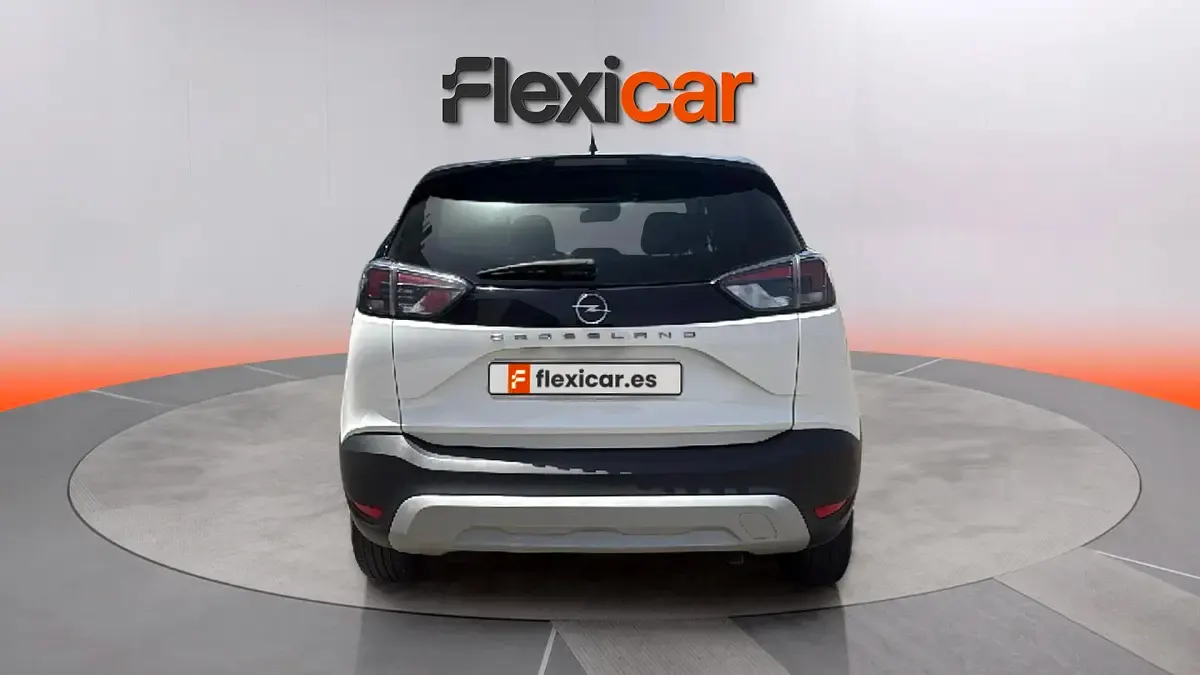 Usado Opel Crossland Elegance 131 CV (96 kW) 2024 Blanco SUV
