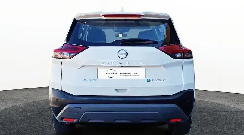 Usado Nissan X-Trail Acenta 158 CV (116 kW) 2024 Yuki white SUV