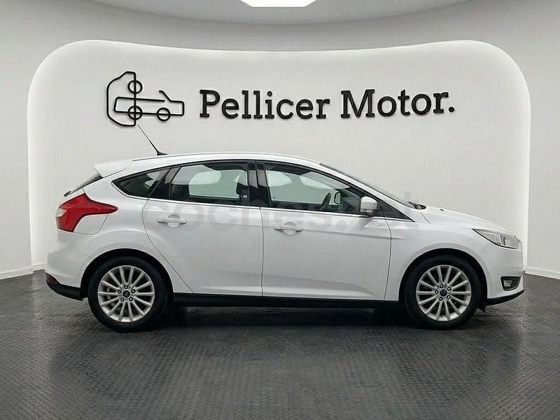Usado Ford Focus Trend 95 CV (69 kW) 2013 Blanco Utilitario