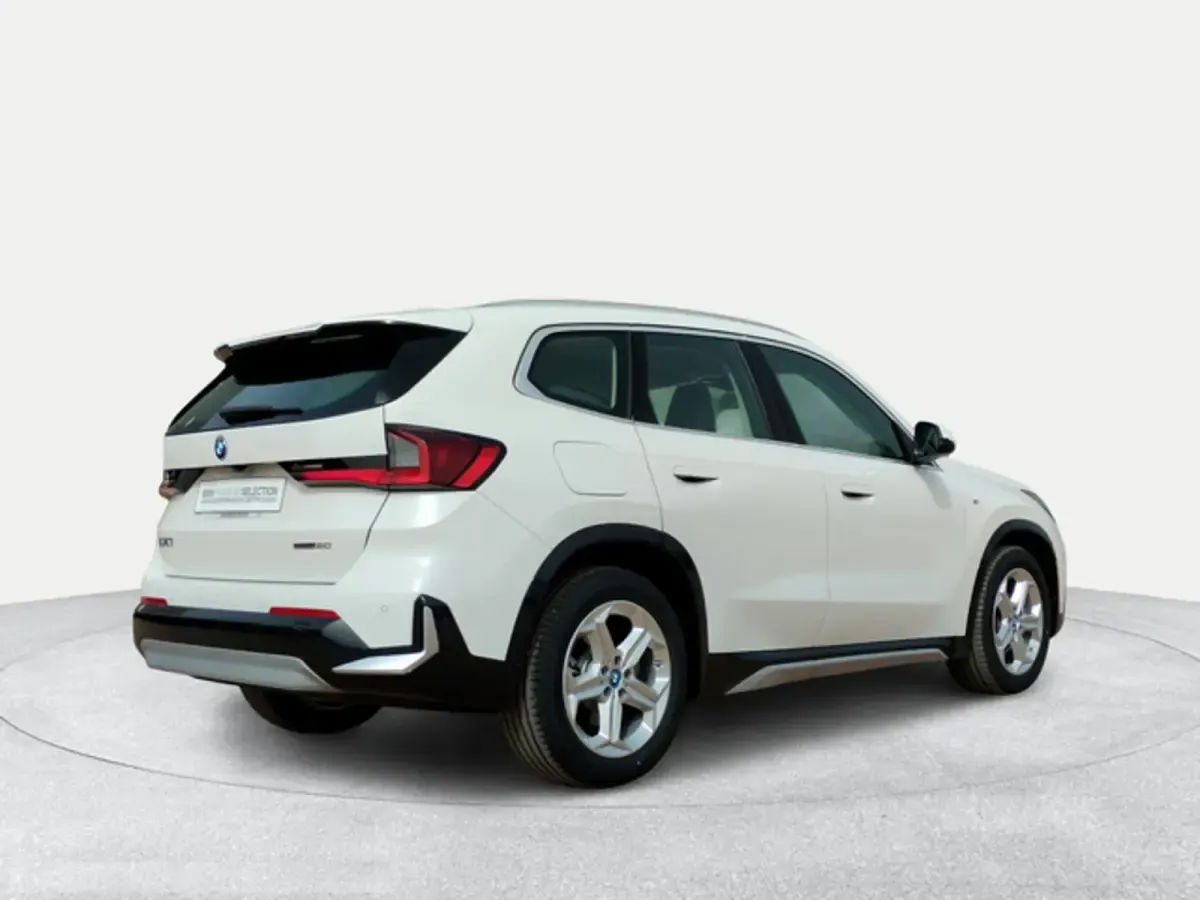 Usado BMW iX1 Comfort Edition 150 kW (204 CV) 2026 Blanco SUV