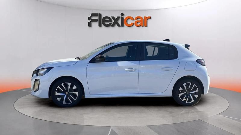 Usado Peugeot 208 Active 102 CV (75 kW) 2024 Blanco Utilitario