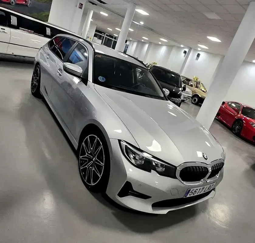 Usado BMW 320 Comfort Edition 190 CV (139 kW) 2021 Plateado Familiar