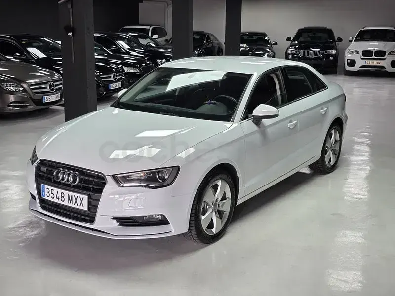 Usado Audi A3 Advanced 150 CV (110 kW) 2015 Blanco Berlina