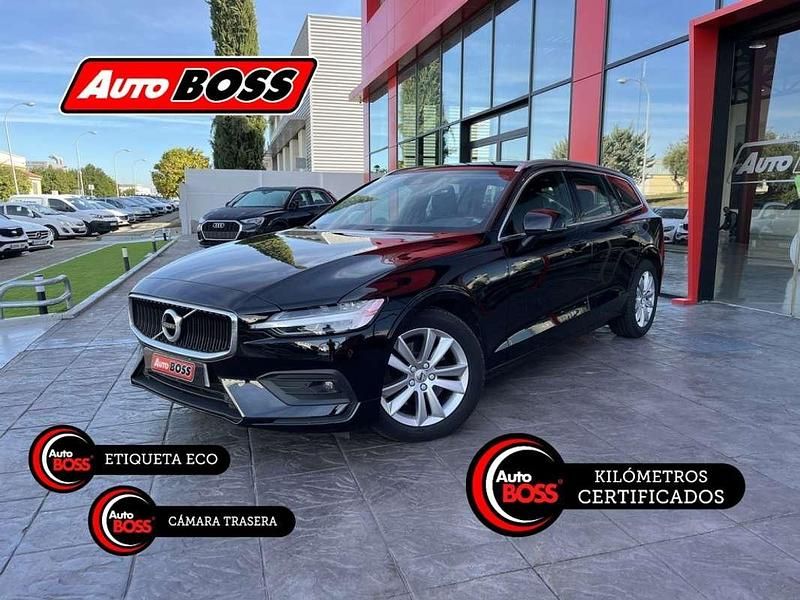 Usado Volvo V60 Momentum 163 CV (119 kW) 2021 Negro Familiar