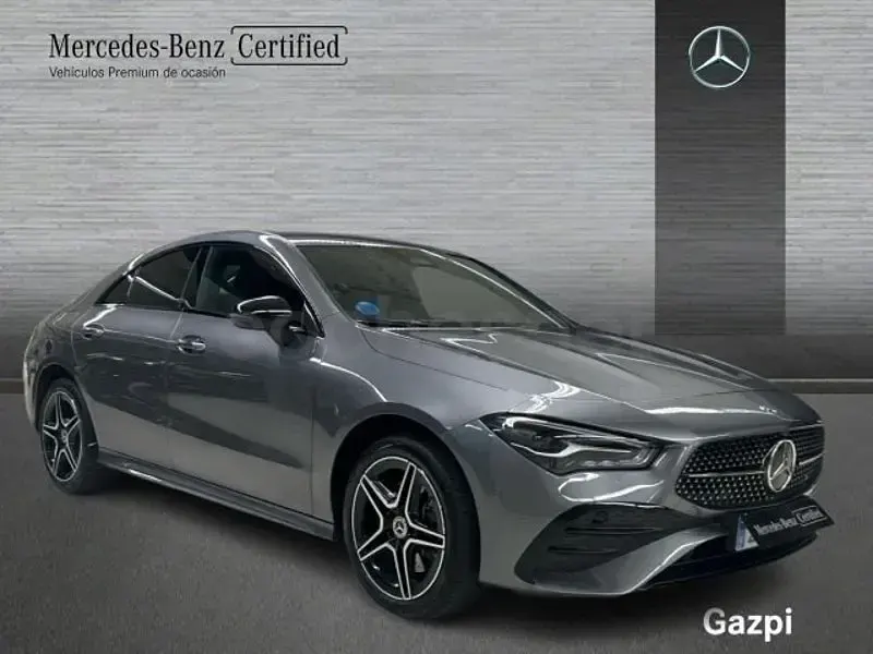Usado Mercedes CLA250e 218 CV (160 kW) 2025 Gris / plata Coupe