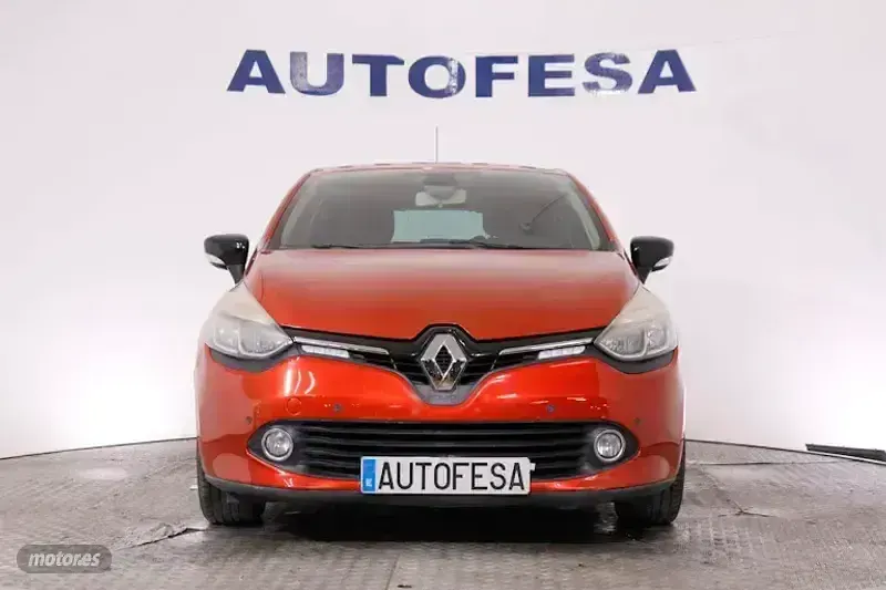 Usado Renault Clio LIMITED 90 CV (66 kW) 2016 Granate