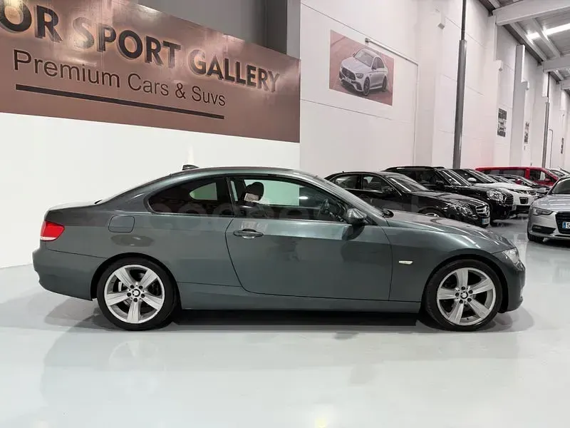 Usado BMW 320 Comfort Edition 170 CV (125 kW) 2008 Gris / plata Coupe