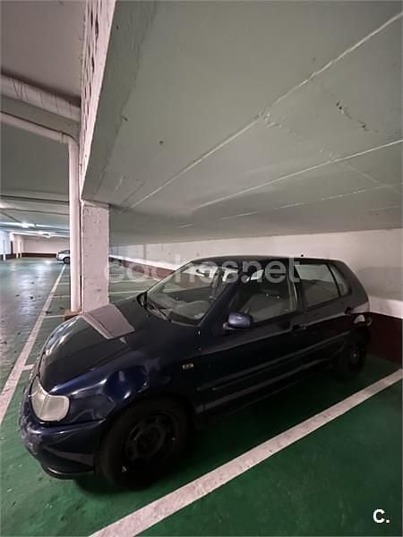 Usado VW Polo 64 CV (47 kW) 1998 Negro Berlina