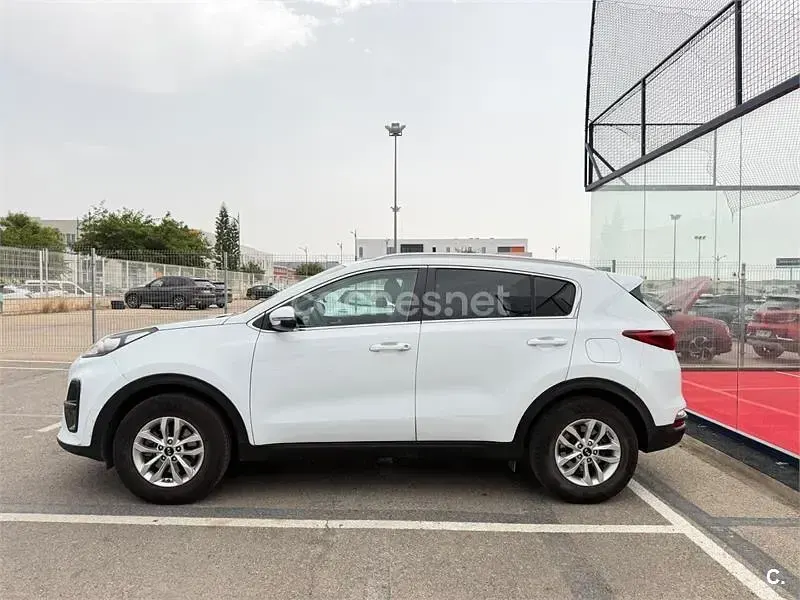 Usado Kia Sportage Plus 132 CV (97 kW) 2019 Blanco SUV