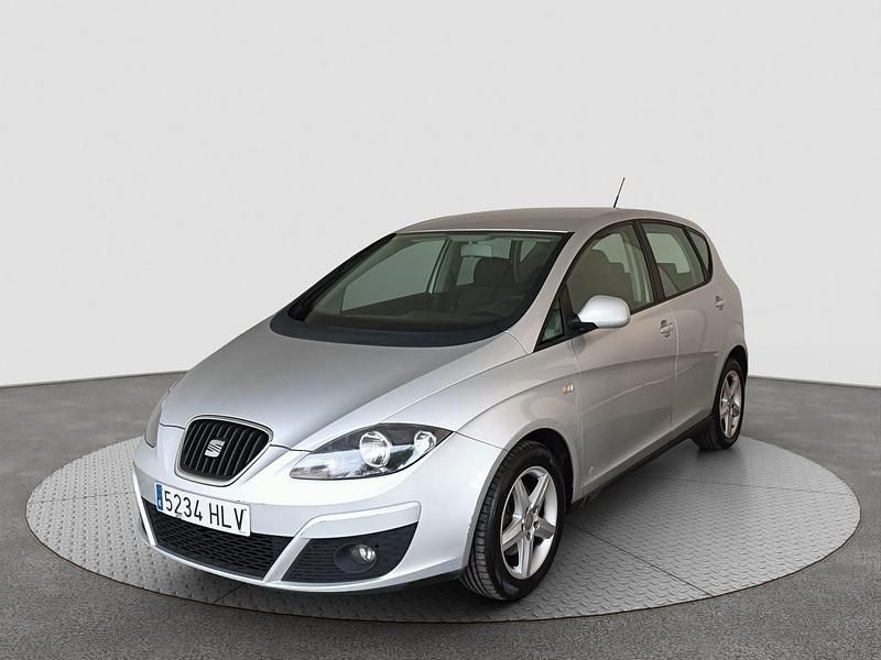 Gris / plata Usado 2012 Seat Altea Reference Monovolumen | 6700 € (Precio justo) - Imagen 1/4