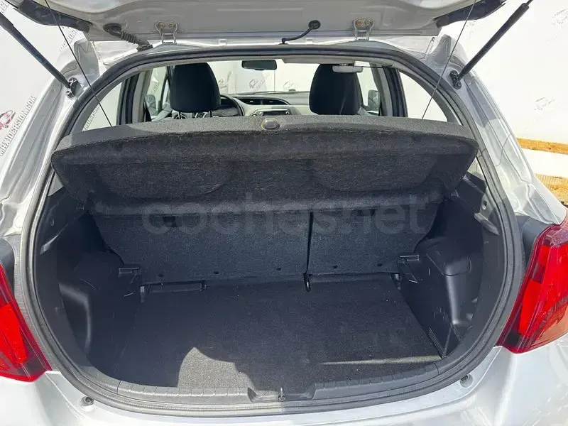 Occasion Toyota Yaris Active 99 ch (72 kW) 2015 Gris Citadine