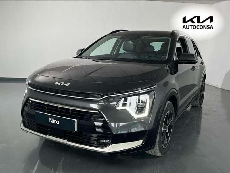 Usado Kia Niro 129 CV (94 kW) 2025 Gris SUV