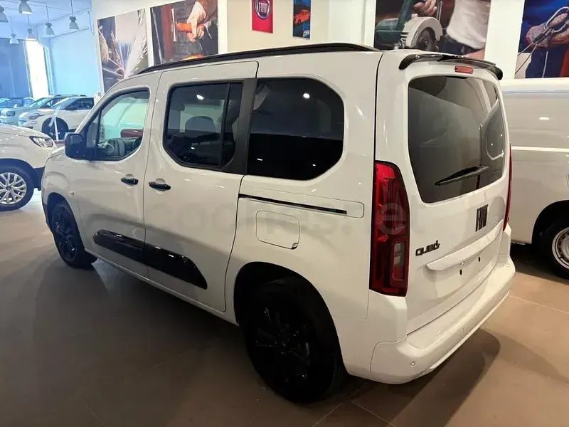 Nuevo Fiat Qubo Icon 130 CV (95 kW) 2026 Blanco Monovolumen