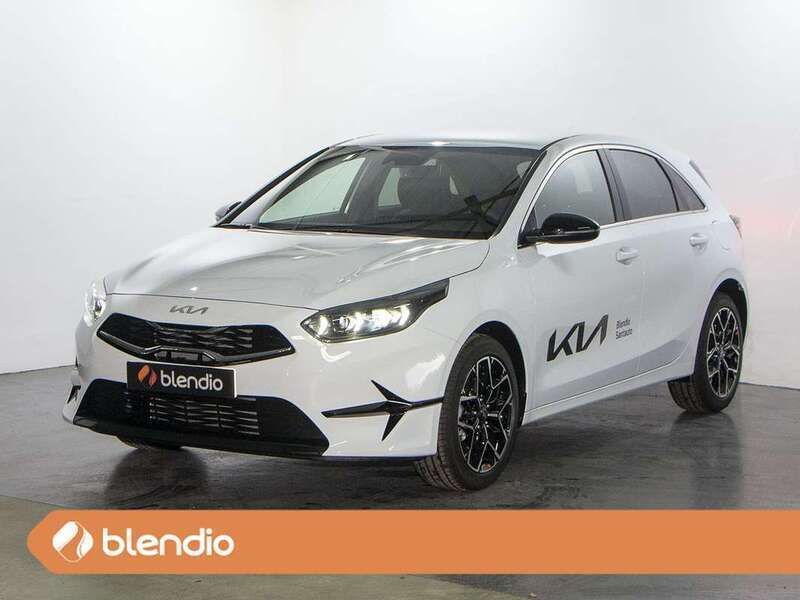 Blanco Usado 2023 Kia Ceed GT GT-Line Utilitario | 19.990 € (Precio justo) - Imagen 1/4